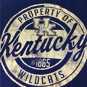 Women’s size medium university of Kentucky Wildcats short sleeve T-shirt cc